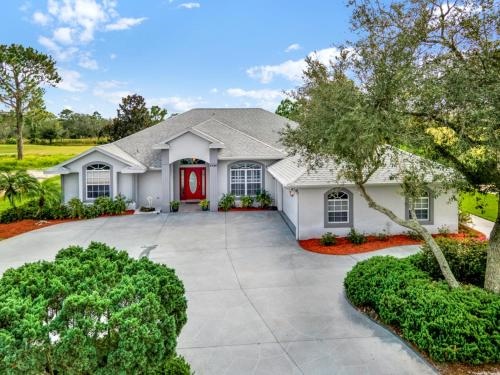Solar Heated Private Pool & Lanai on Golf Course