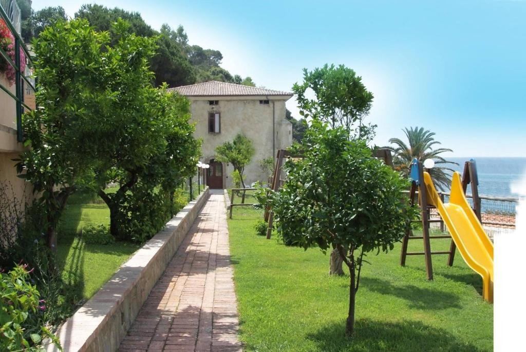 Lido Paradiso Resort