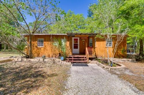 Peaceful Dunnellon Cabin W/ Fire Pit & Boat Dock!