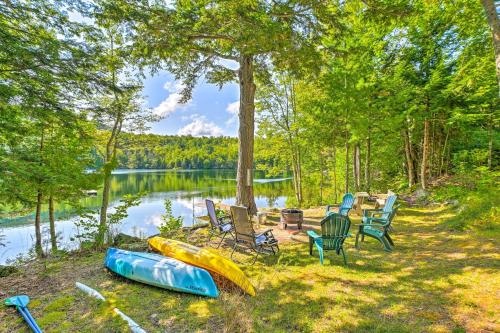 Dreamy Bucksport Hideaway On Freshwater Pond!