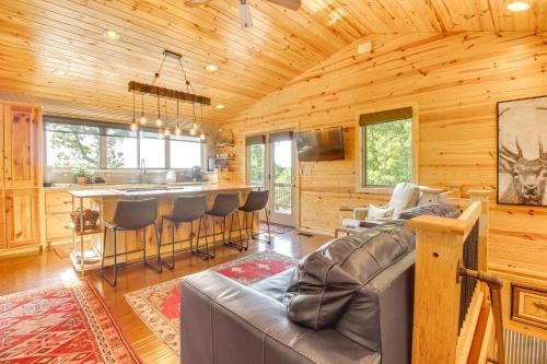 Mountain Home Cabin Rental W/ Fire Pit!