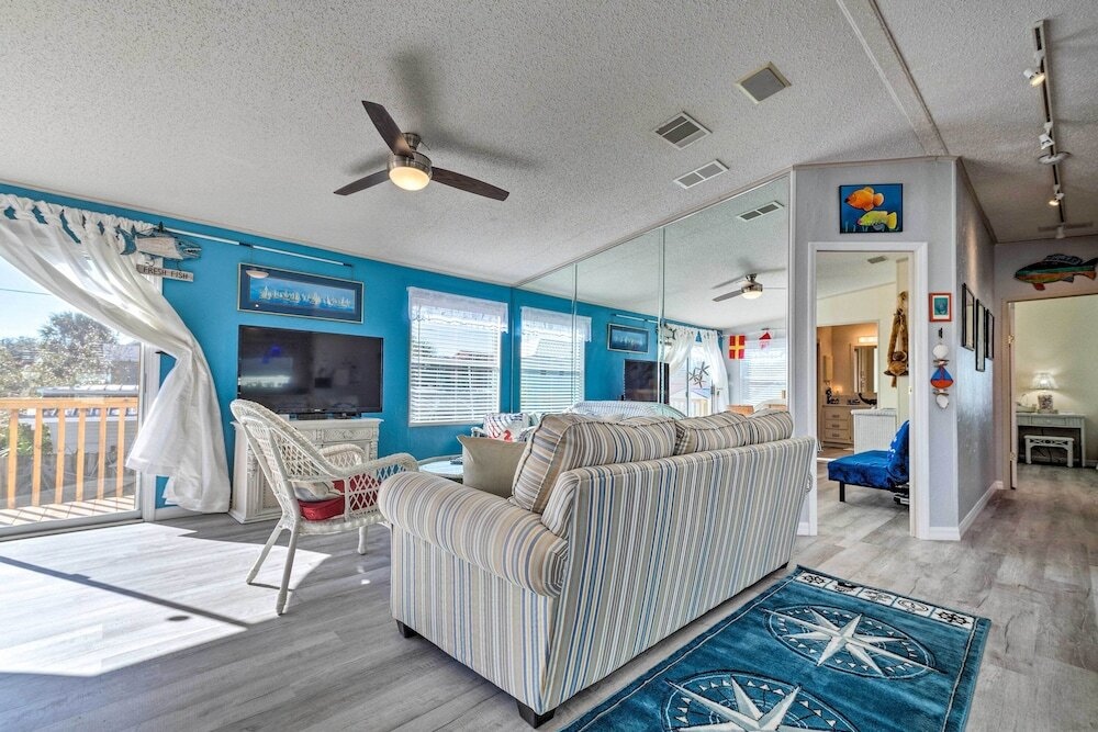 Homosassa River Home W/ Private Boat Ramp & Kayaks