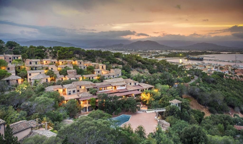 Borgo Cala Moresca At Arbatax Resort