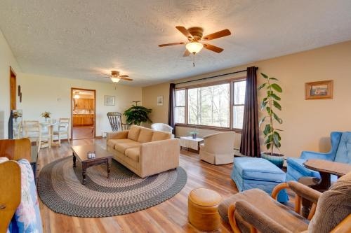 Peaceful Horseheads Hideaway W/ Deck & Yard!