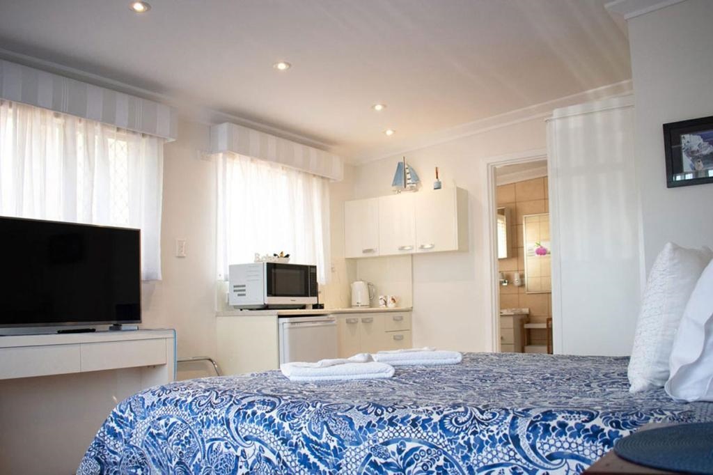 Boathouse Bunbury Bed & Breakfast