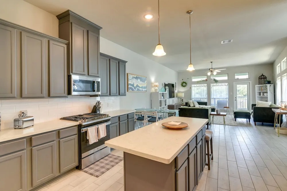 La Porte Home w/ Balconies: Walk to Beach!