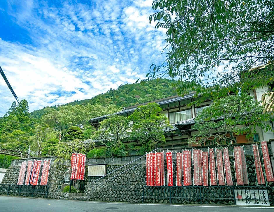 Temple Hotel 岸之坊