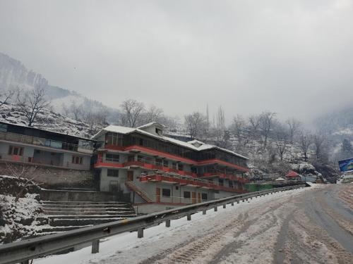 Ahsania Hotel & Restaurant