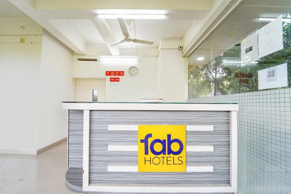 Fabhotel Reem Residency