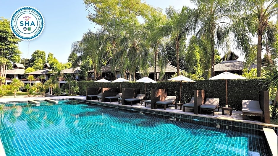 The Quarter Resort