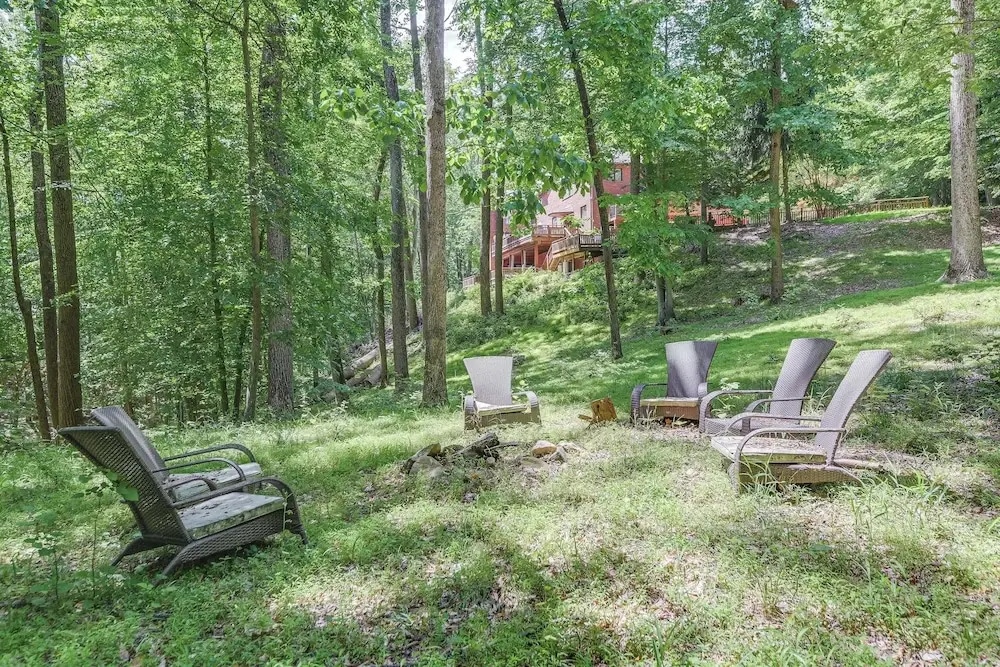 Quiet Getaway W/ Deck: 18 Mi To Downtown Baltimore