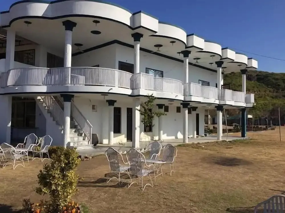 Lake View Hotel & Resort