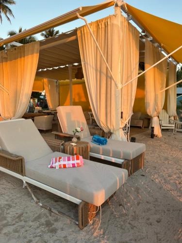 Casa Rosada Beach Front