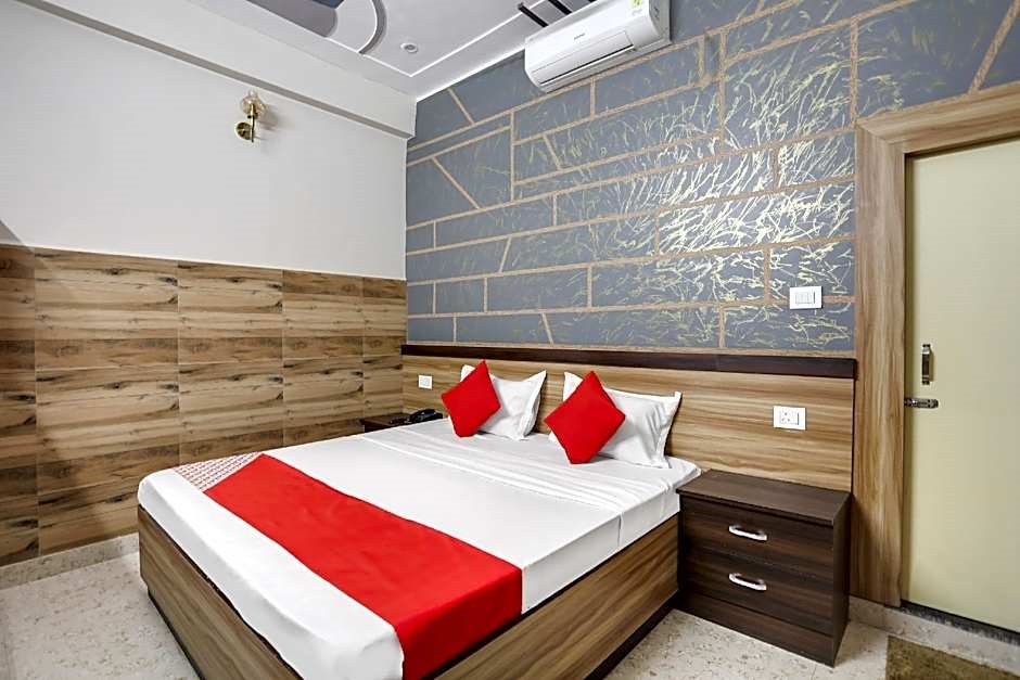 Oyo Flagship Hotel Pratap Since - 1978