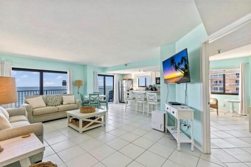 Ocean Front Penthouse with Incredible Views Sunglow Resort 1003 by Brightwild