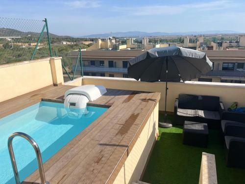 Ãtico con Piscina Privada y zona Chill Out