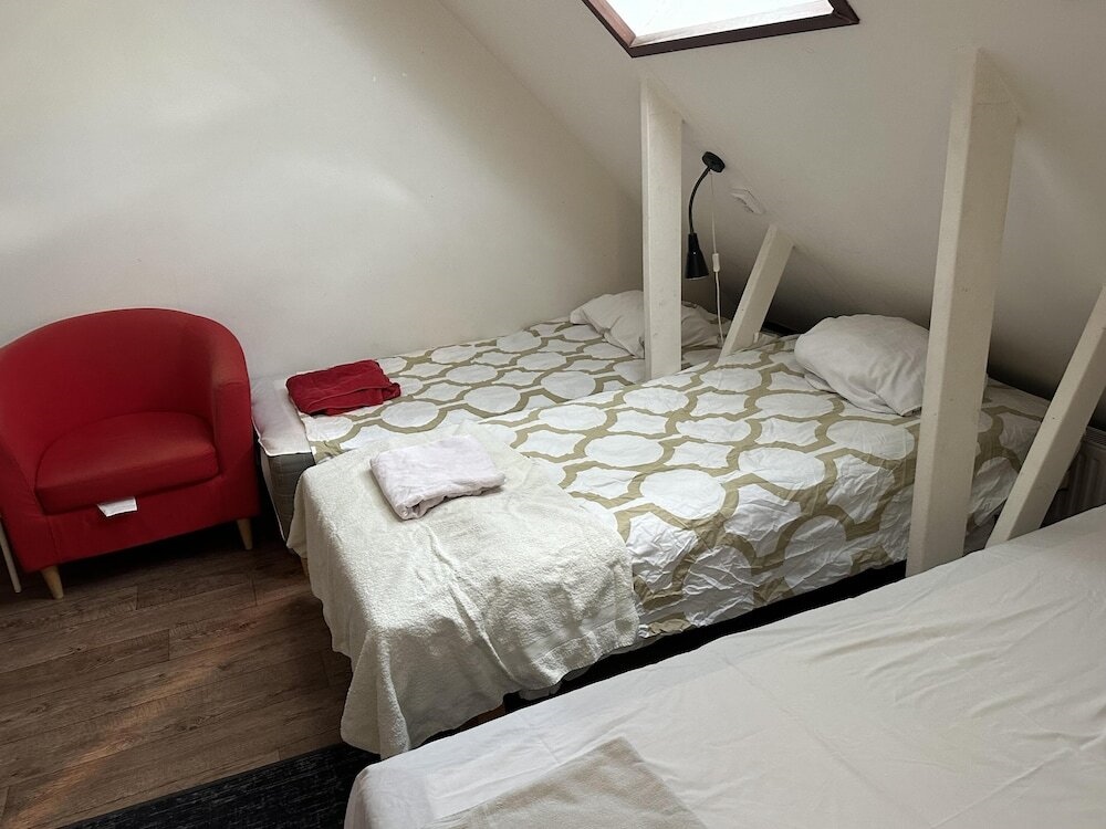 2- bed Apartment in Rosersberg