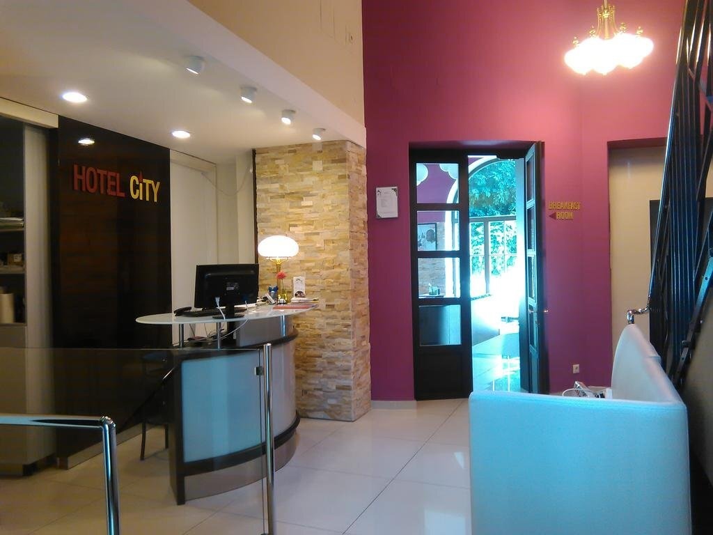 City Hotel