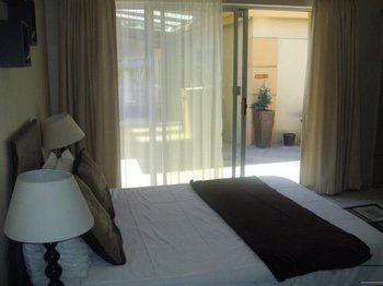 Gold Guest & Conference