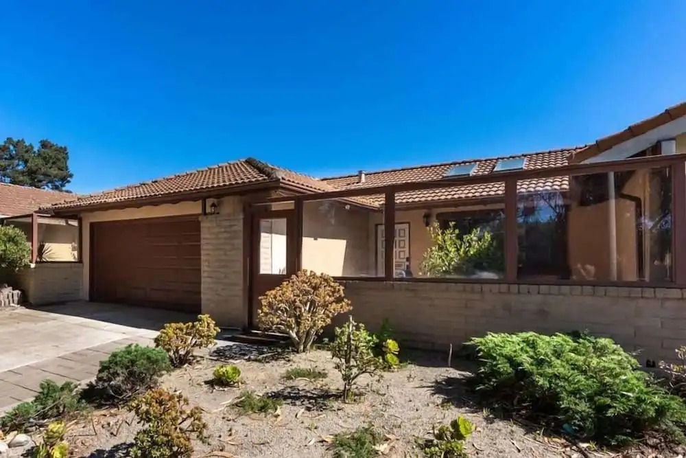 Secluded 3 BDR Home Steps to Beach