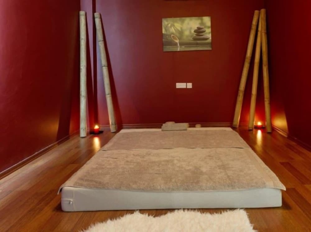 Thalassa Beach Resort Apartment 11-301