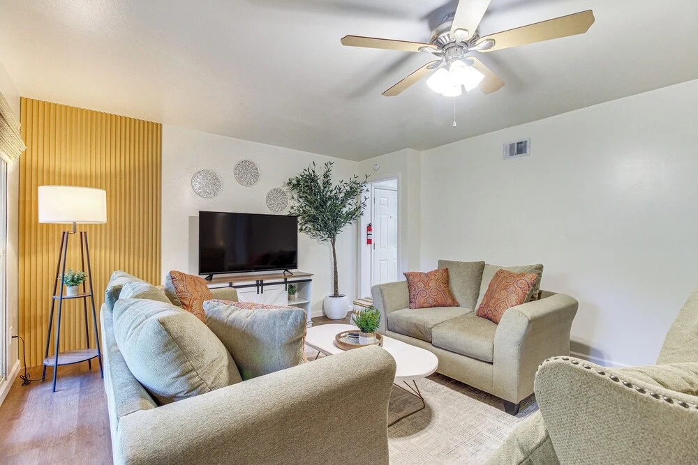 Garden City Home w/ Screened Porch: Near Savannah!