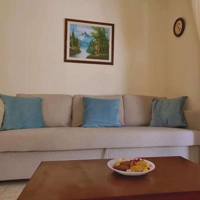 52 MEN - Sea Gem Apartment