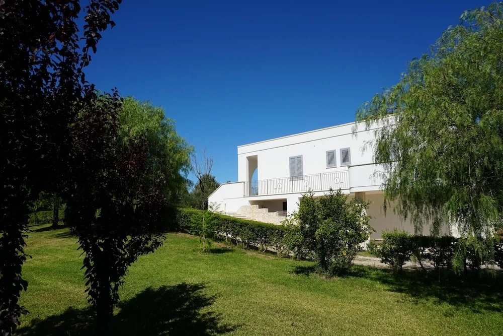 Sunny House Trilo with Pool