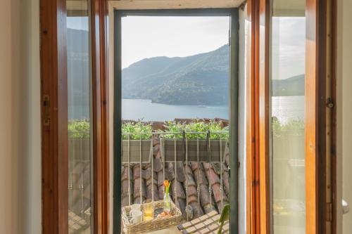 The Green Nest by Lake Como