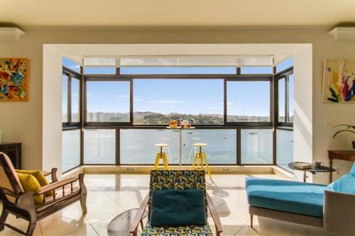 A Magnificent Sunny Seafront Apart Sliema