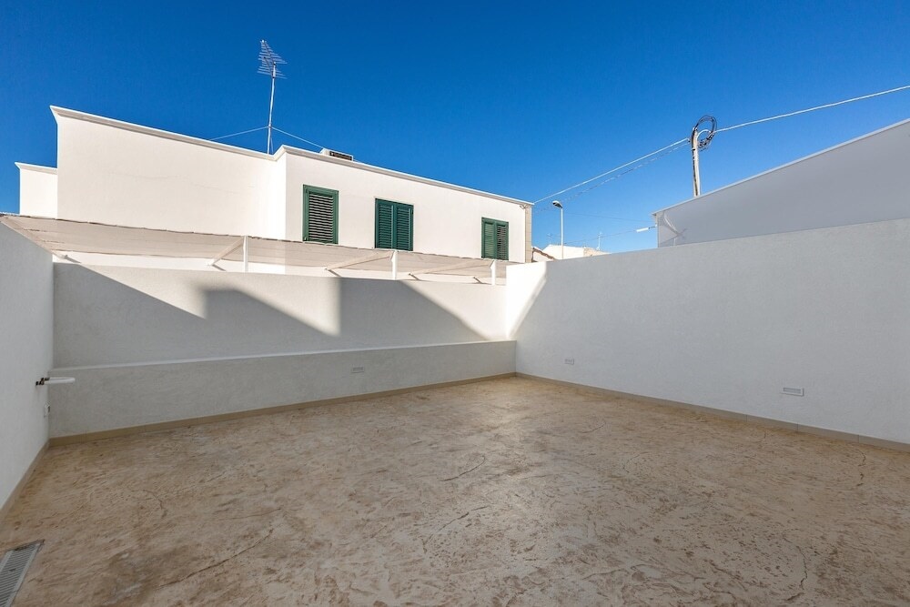 3399 Bina House by Barbarhouse