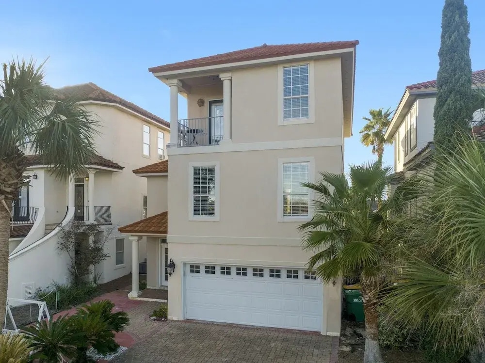 68 Terra Cotta Way - Sealove Terra Cotta