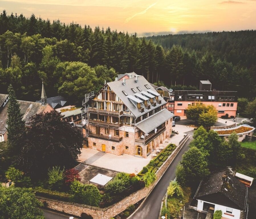 Kloster Marienhöh Mountains Lifestyle Family