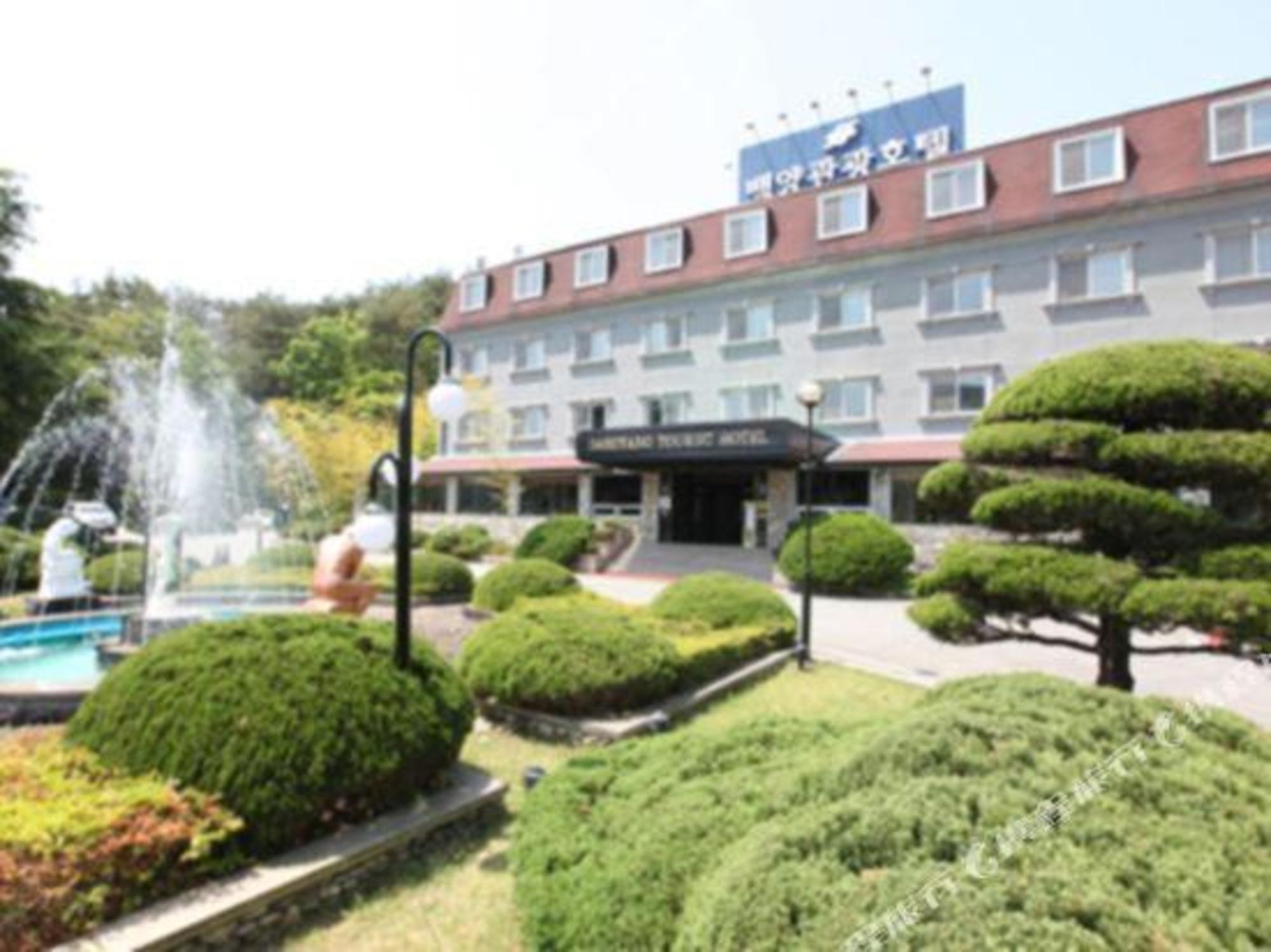 Baegyang Tourist Hotel