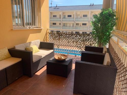 Apto Con Piscina En la Playa Cerca de Vlc Con AC