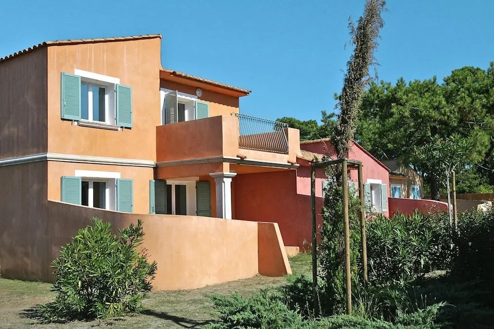 Apartment Near the Sea, Borgo-plage