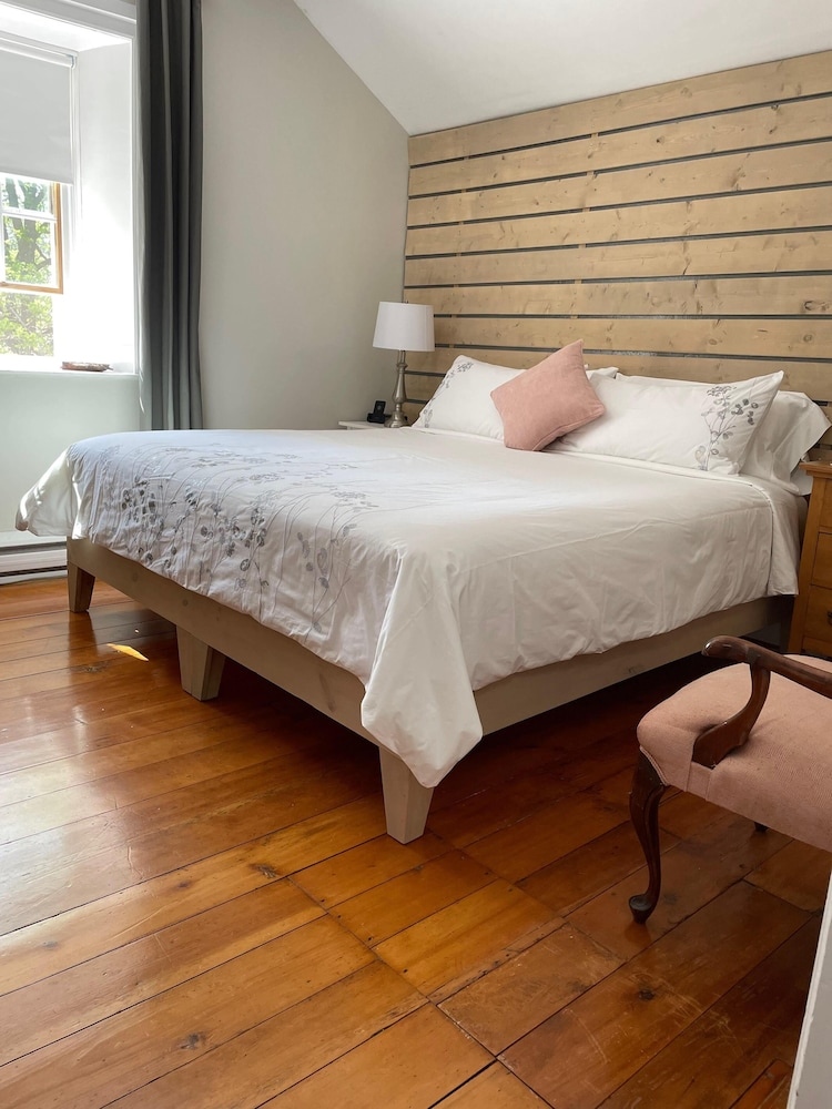 Harlem Stonegate B&B