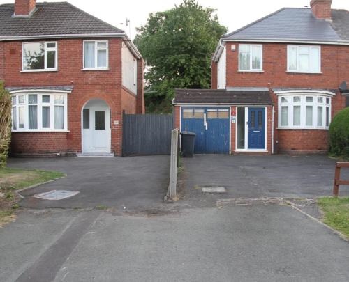 L & J Escapes - 8 Bedrooms suitable for Contractors and Families- Private parking available for 6 vehicles