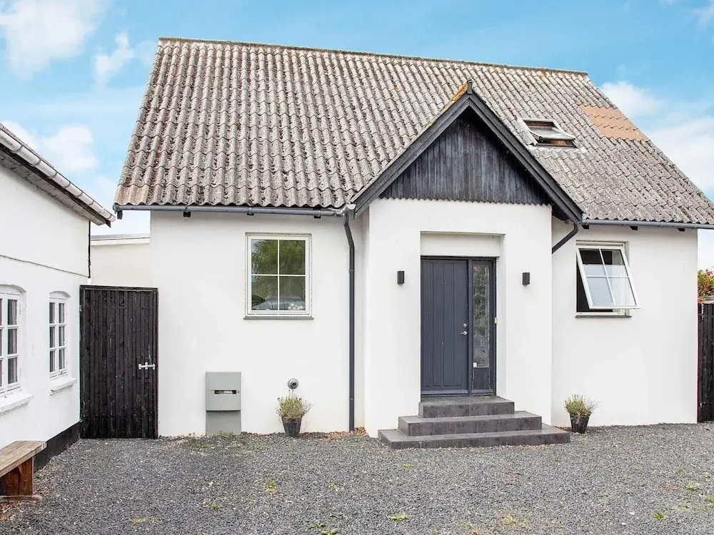 8 Person Holiday Home in Praesto