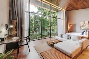 Piece Lio from Japan Managed by H Hospitality Group