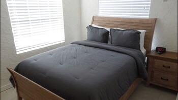 BIMINI LOFTS Across from Big Game Club - 2 of 2 furnished apts