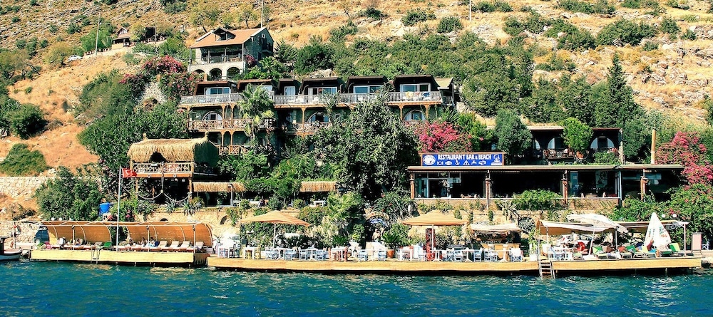 Dolphin Boutique Hotel