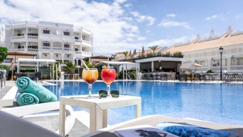 Ona Hollywood Mirage