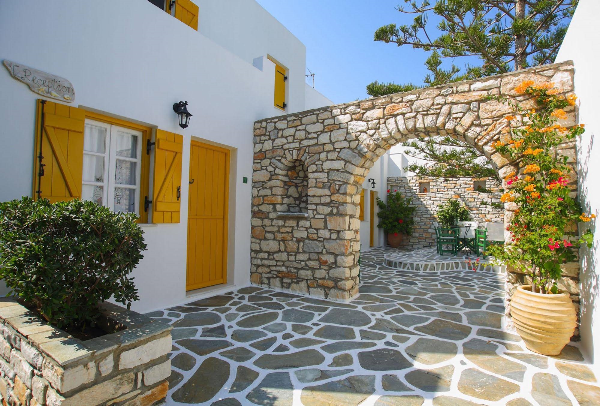 Ostria Apartments & Rooms