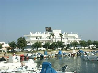 Hyencos Hotel Calos