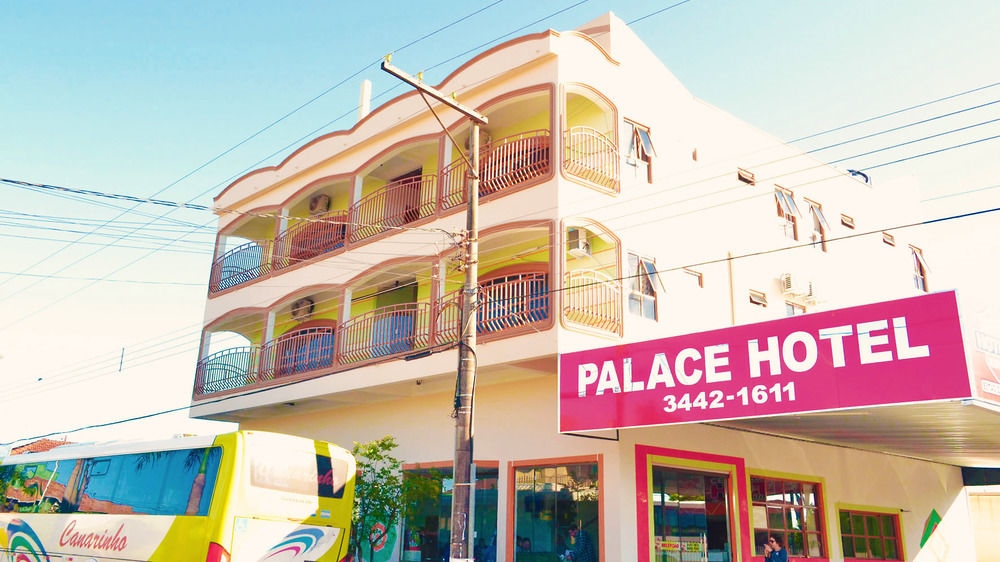 Central Palace Hotel