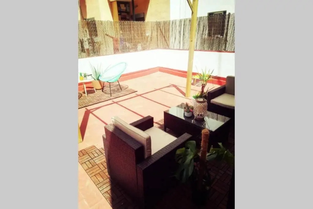 M1 Cool Loft 1 min walk to metro 15 min center by metro