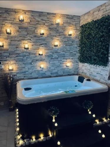 By Neptune - Appartement Rustique Jacuzzi (Adults Only)