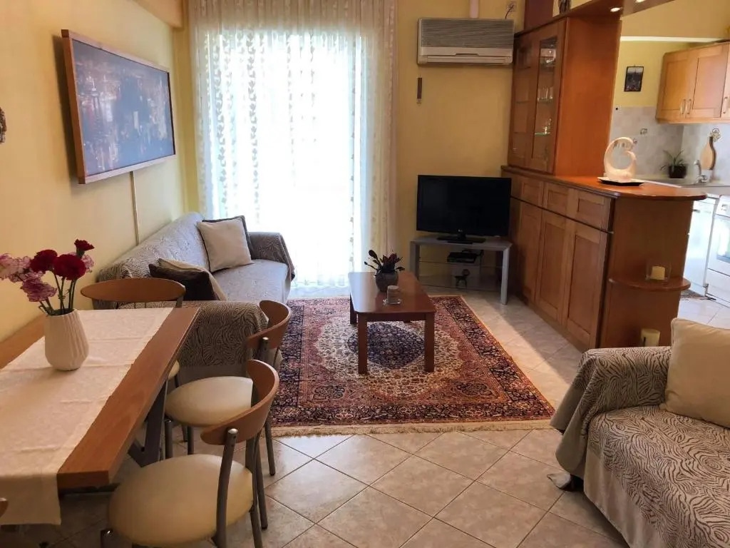 Bright apartment in Nea Palatia • Oropos