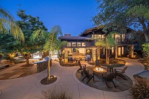 Private Resort in Lake Hodges